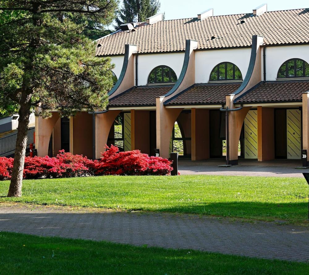 Hotel Pineta Busto Arsizio Luaran gambar