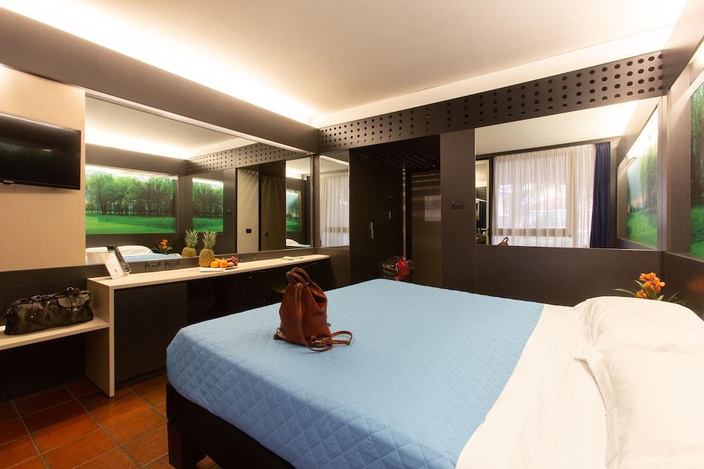 Hotel Pineta Busto Arsizio Luaran gambar