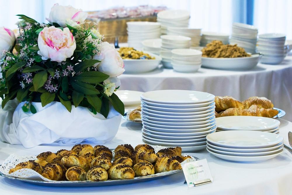 Hotel Pineta Busto Arsizio Luaran gambar