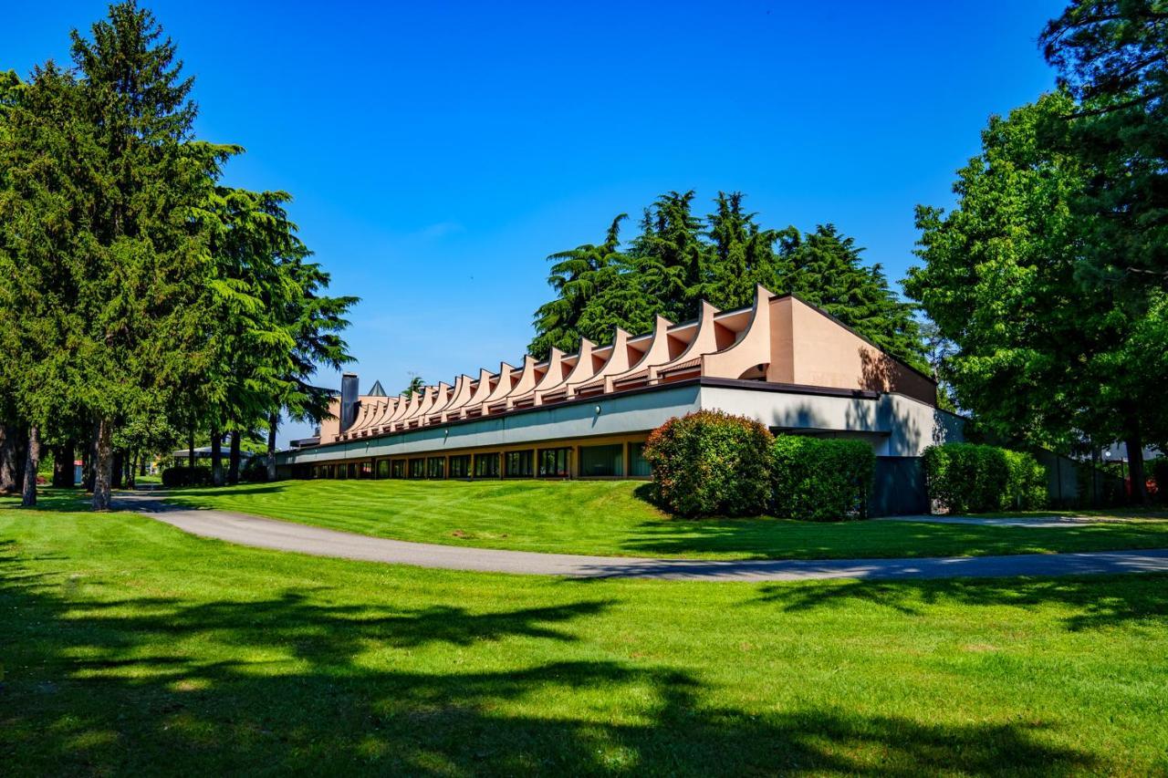 Hotel Pineta Busto Arsizio Luaran gambar