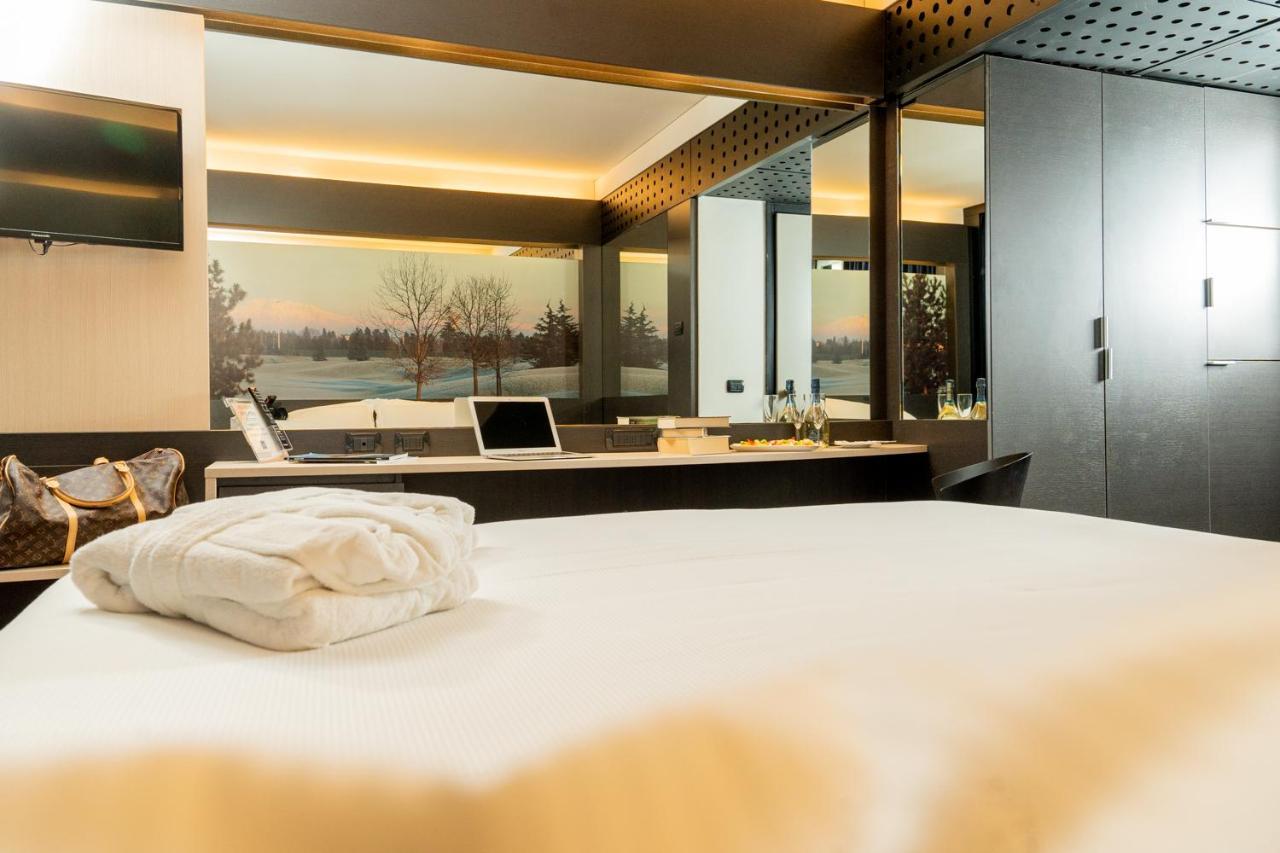 Hotel Pineta Busto Arsizio Luaran gambar
