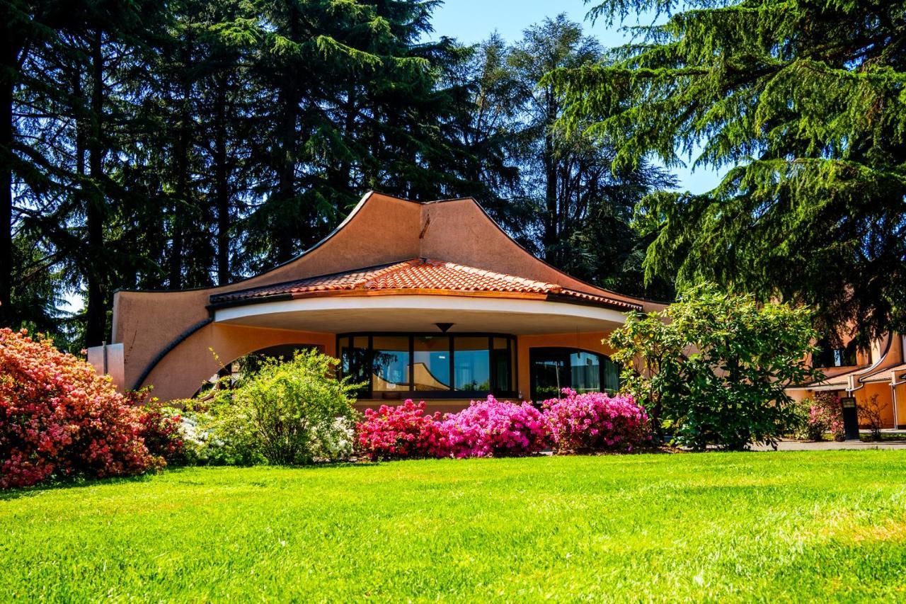 Hotel Pineta Busto Arsizio Luaran gambar