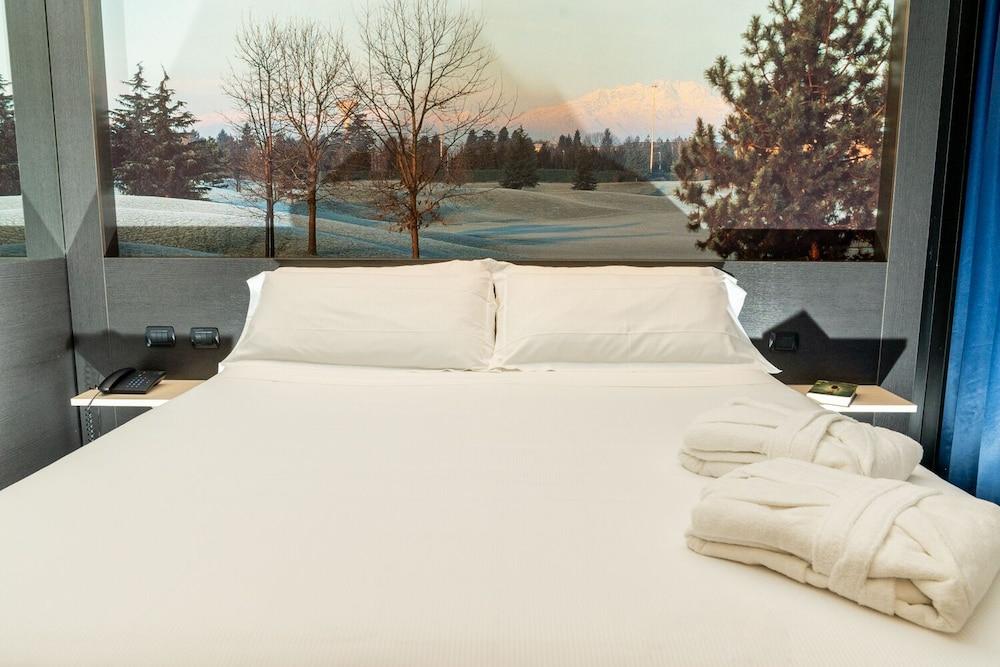 Hotel Pineta Busto Arsizio Luaran gambar