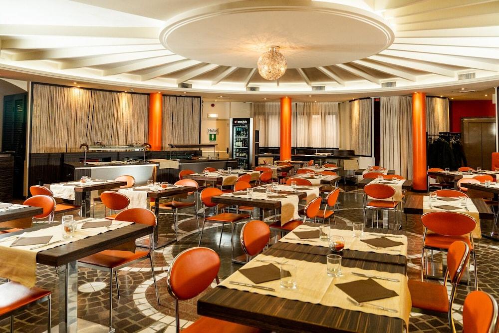 Hotel Pineta Busto Arsizio Luaran gambar