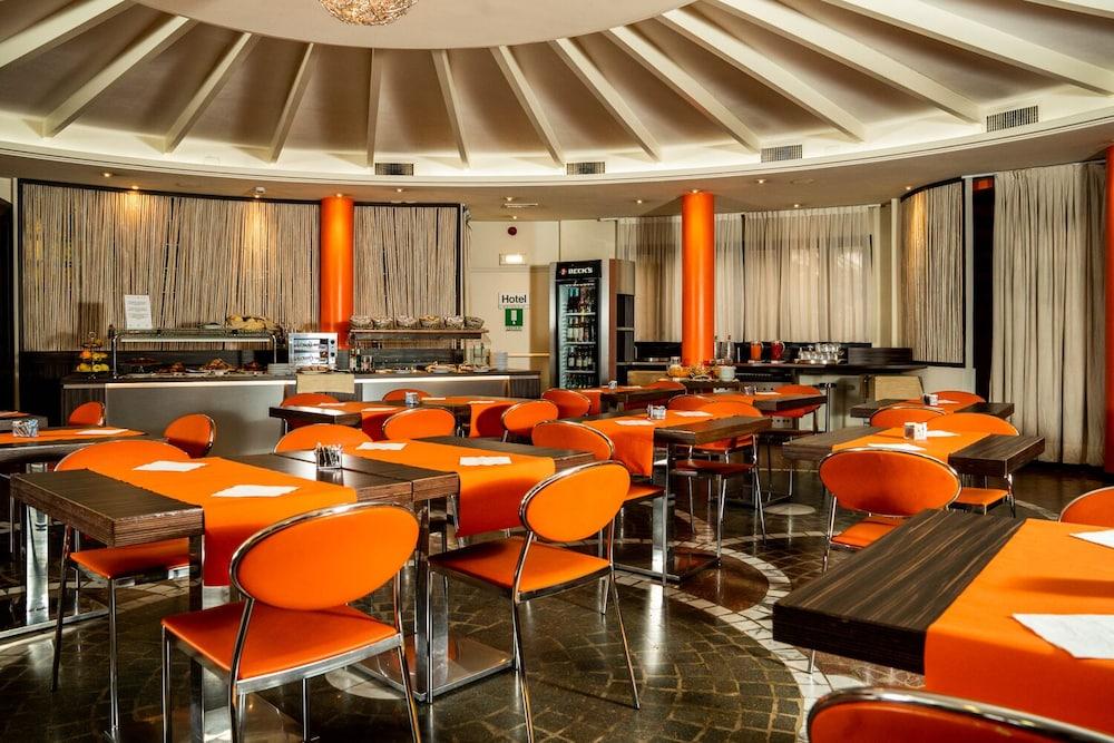 Hotel Pineta Busto Arsizio Luaran gambar