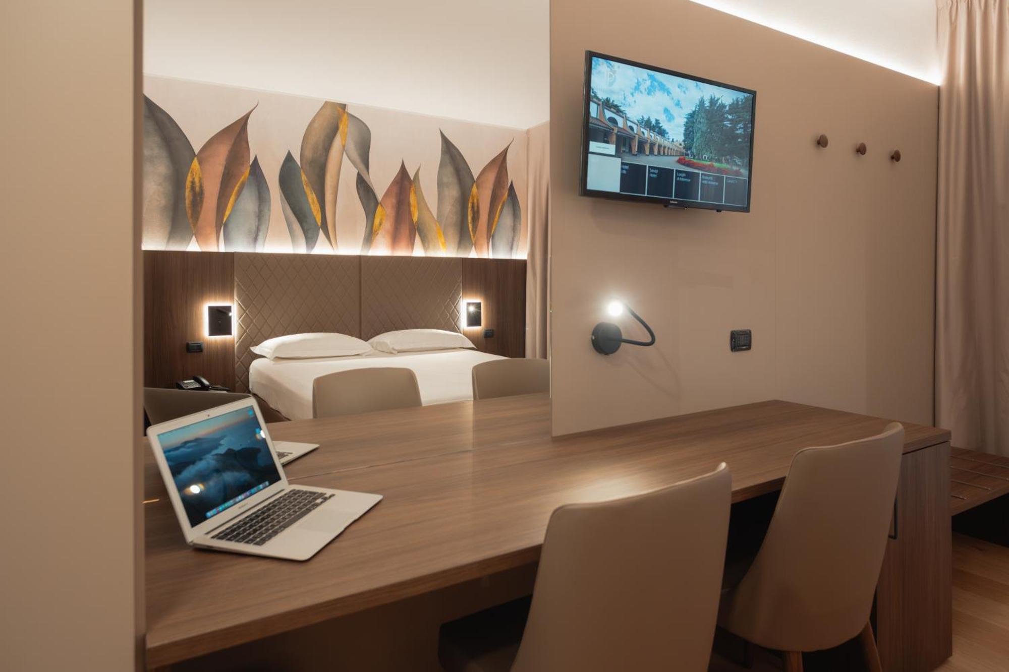 Hotel Pineta Busto Arsizio Luaran gambar