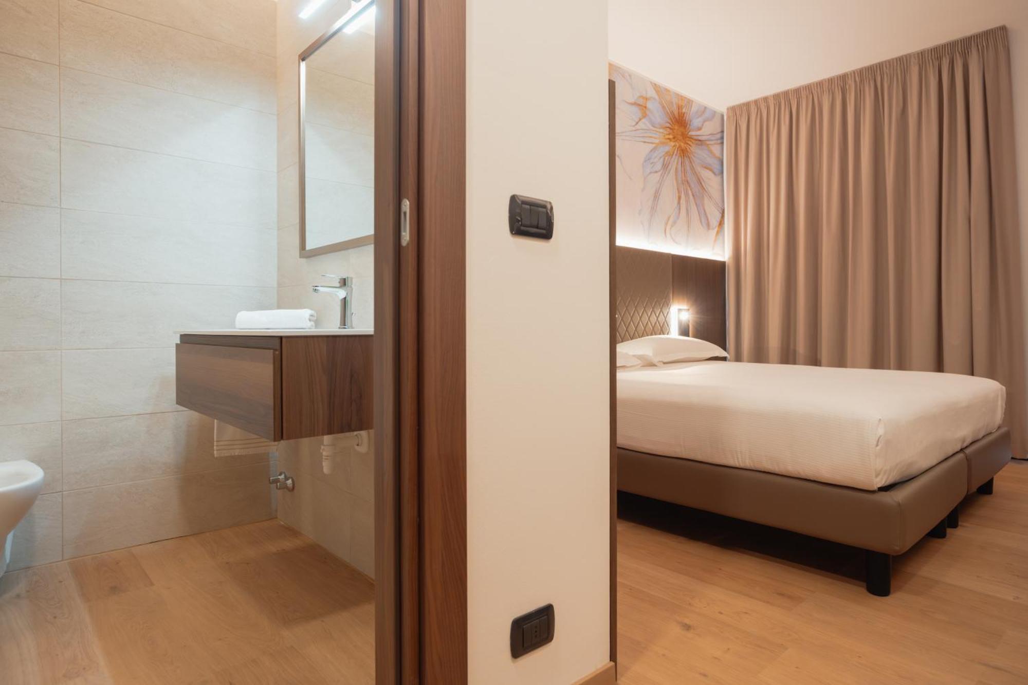 Hotel Pineta Busto Arsizio Luaran gambar
